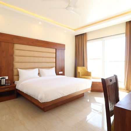 Hotel Mussoorie Heights Dehradun Bagian luar foto