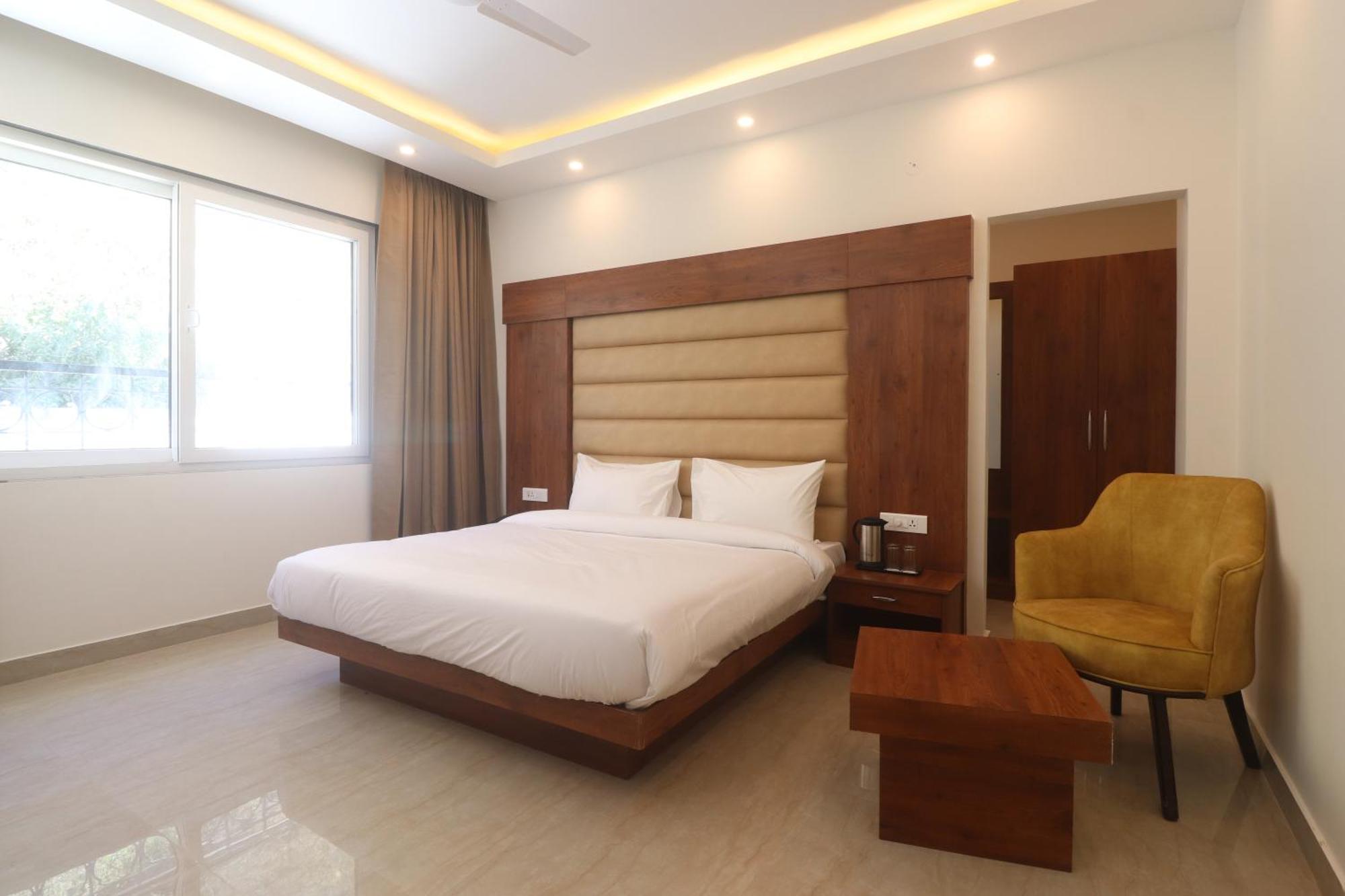 Hotel Mussoorie Heights Dehradun Bagian luar foto